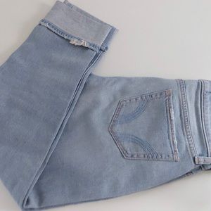Hollister Low rise Cropped Boyfriend Jeans
